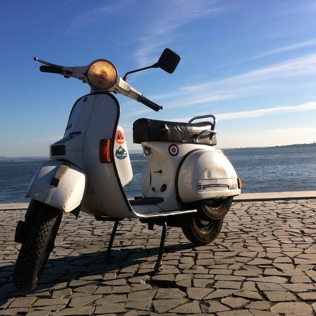 Vespa PX125E for hire in Lisboa  BookAclassic